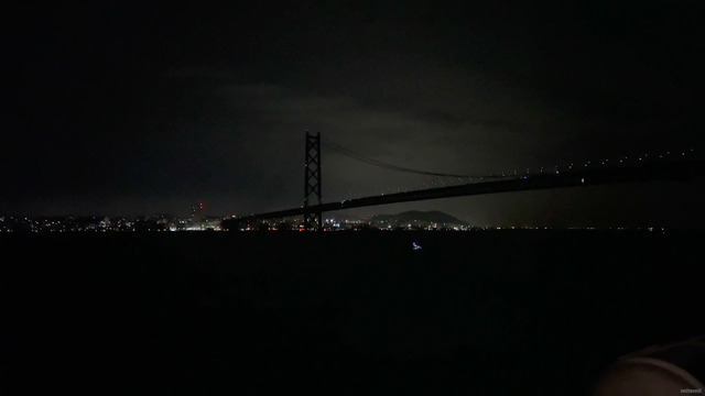 展望デッキから見れた明石海峡大橋