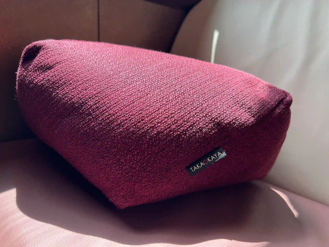 観光列車「はなあかり」スーペリアグリーン席に置かれていた高岡屋のクッション