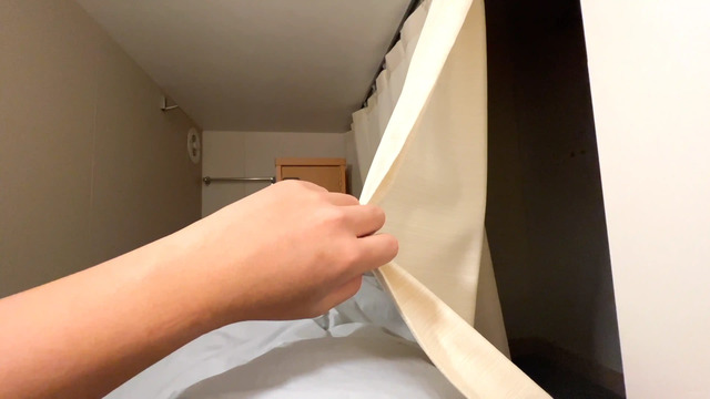 消灯時刻を迎えたスタンダード洋室のベッド