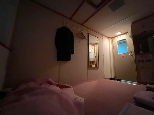 消灯された九州郵船フェリーちくし1等室