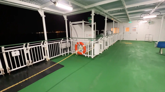 九州郵船うみてらし 夜の屋外デッキ