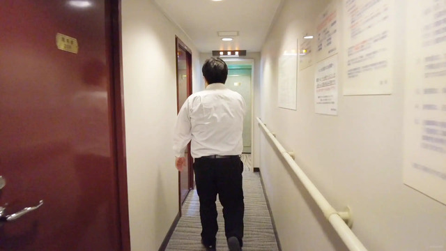 隠岐汽船「フェリーおき」個室までの案内の様子