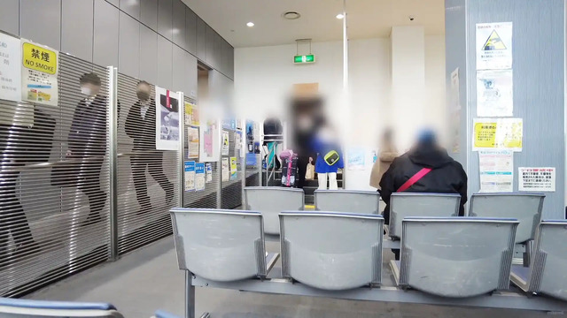 境港に降りてきた乗客たち