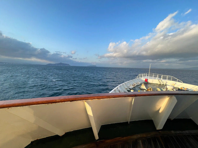 折田汽船フェリー屋久島2船の2階屋外デッキの船首