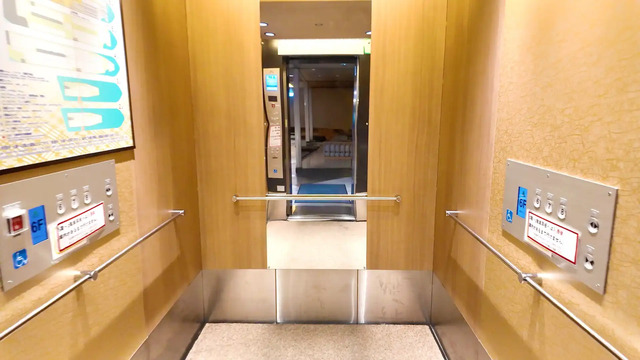 さんふらわあ くれないのエレベーターの内部