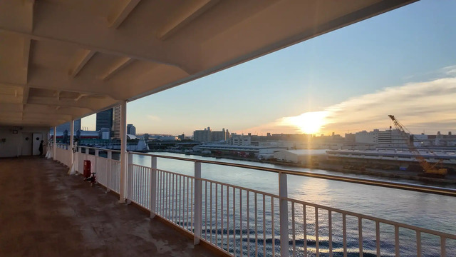 さんふらわあ くれないの7階展望デッキ