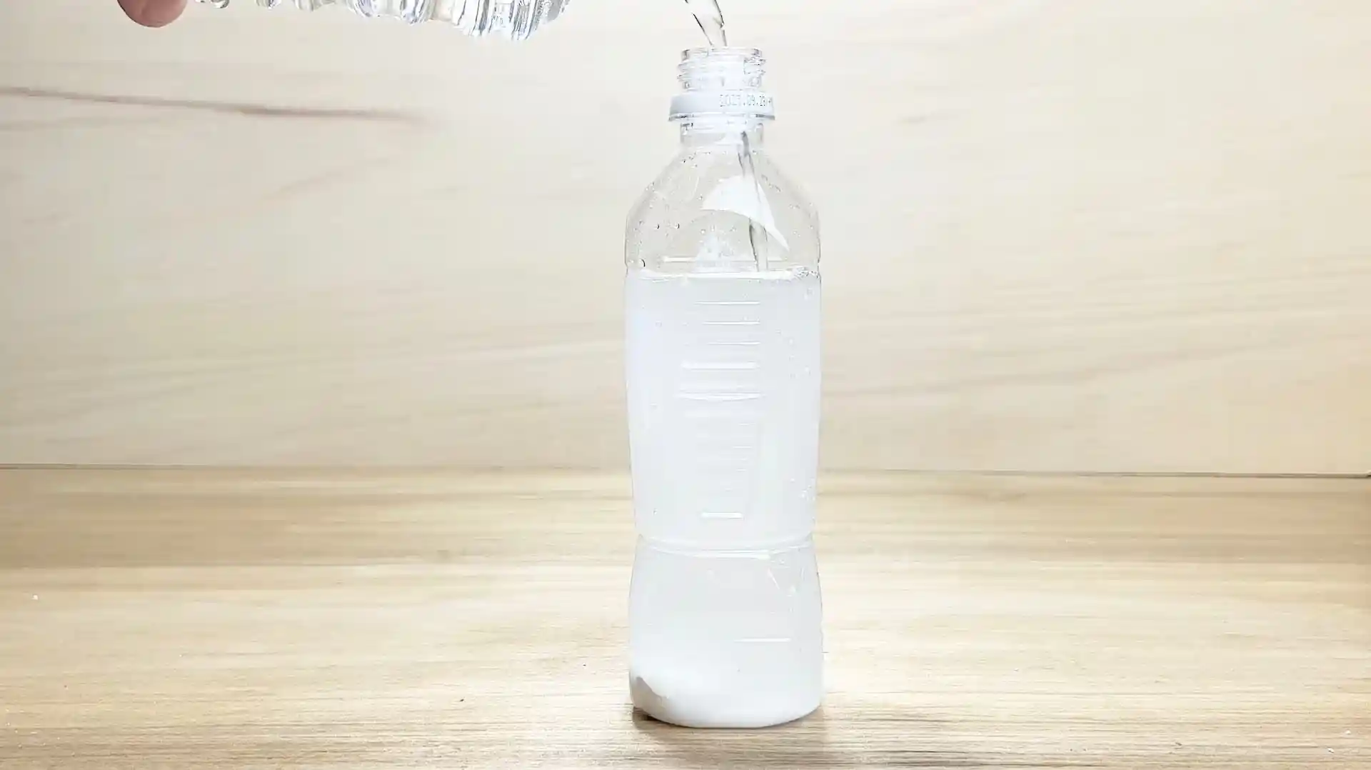 アクエリアスの粉末を水で溶かしたもの
