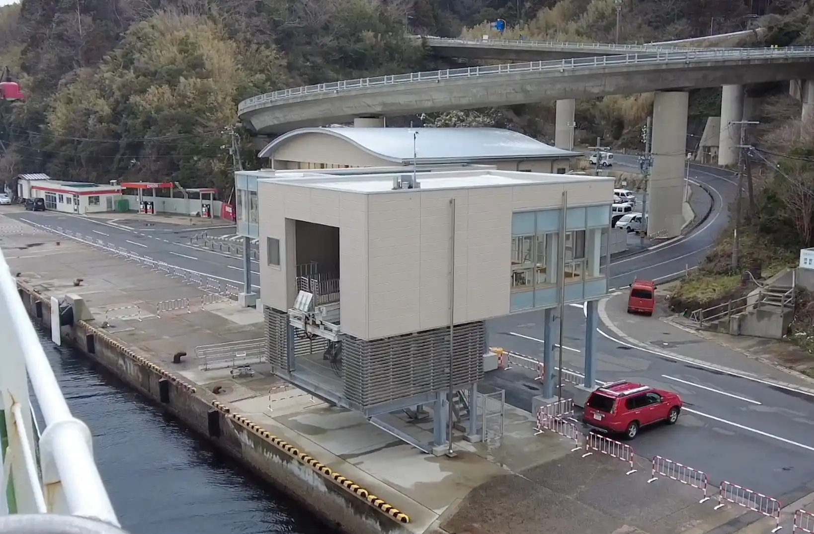 知夫村の来居港