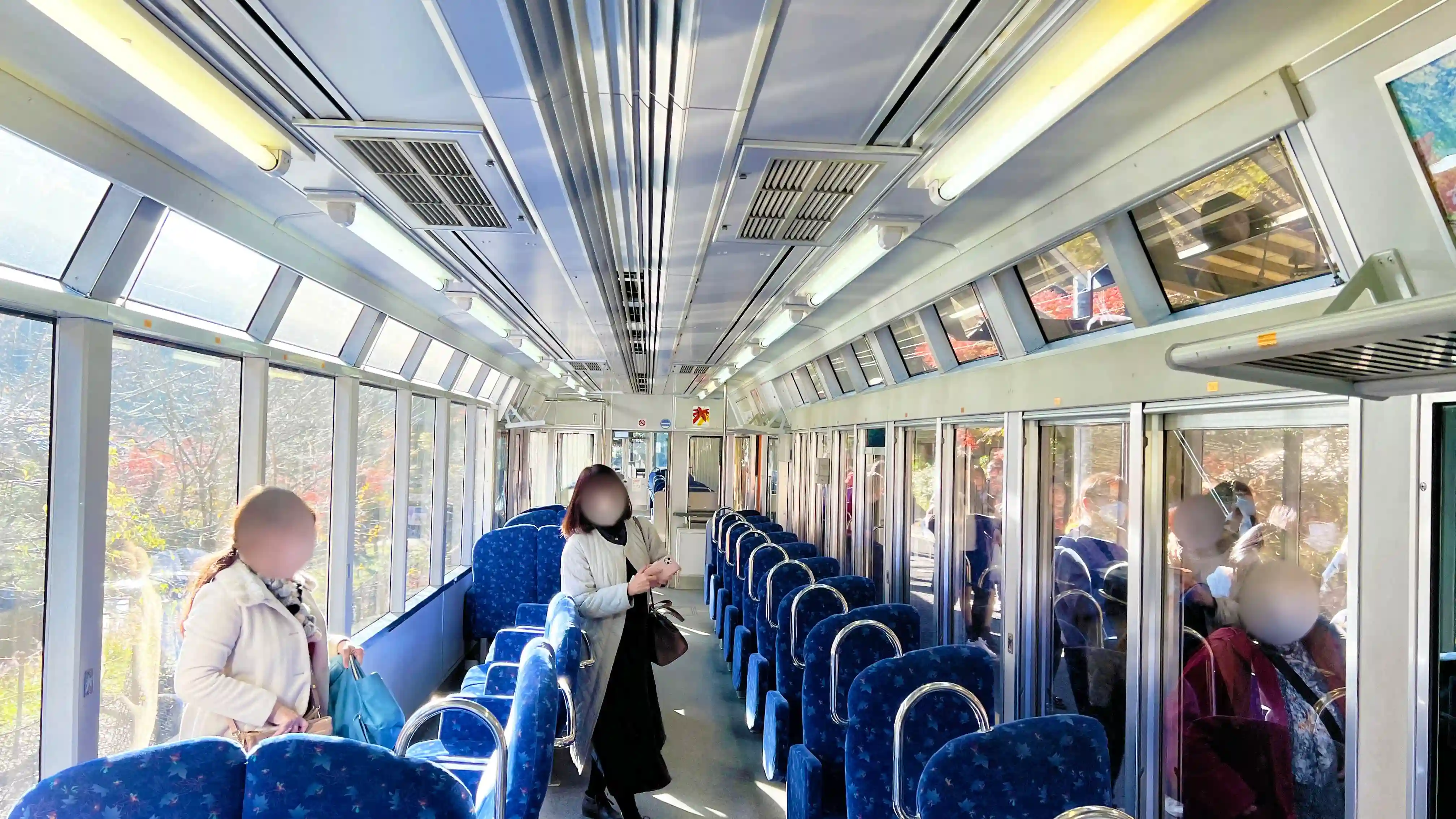 Inside Eizan Railway's Panorama Train KIRARA
