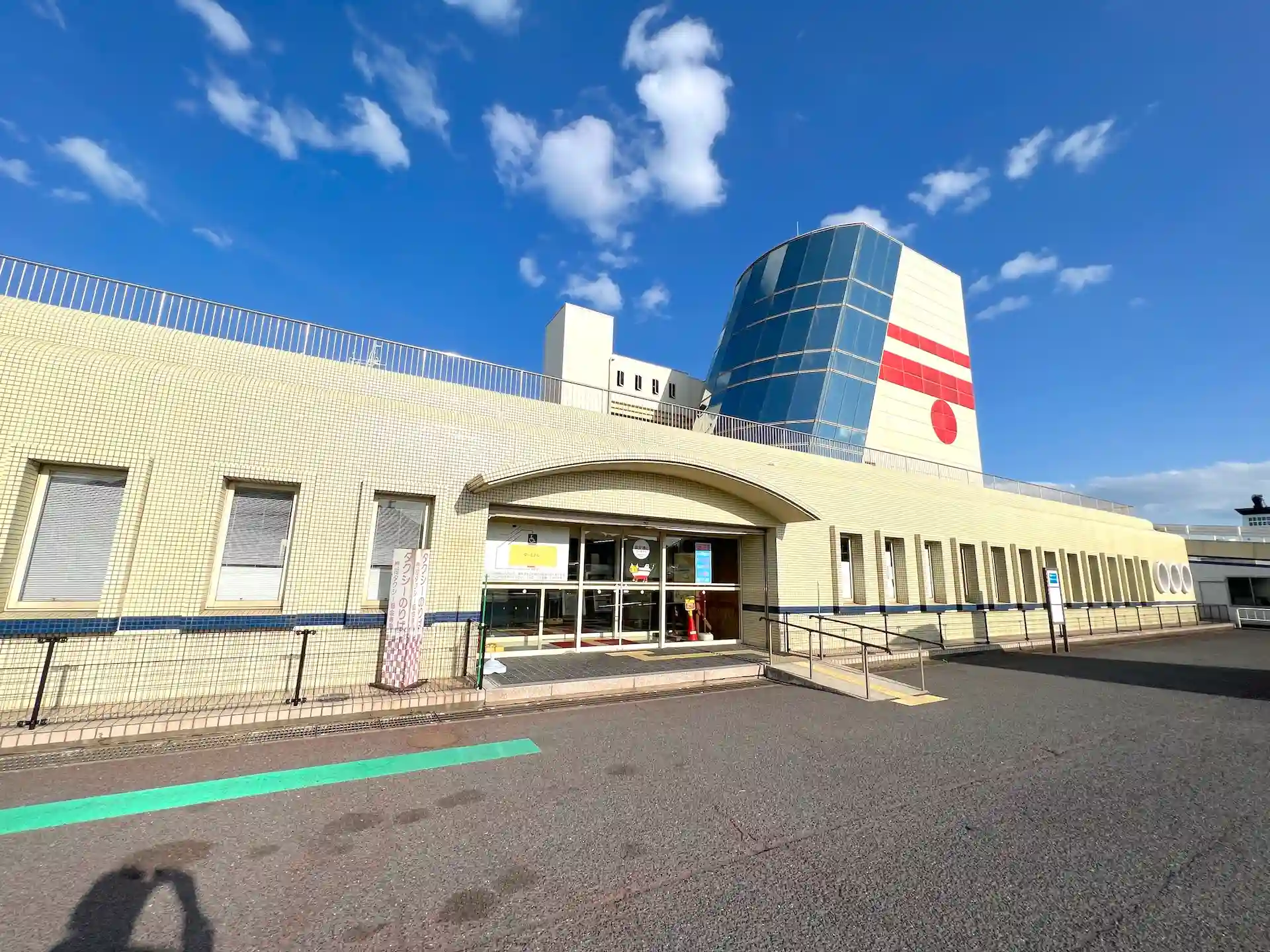 新門司港第2ターミナルの外観