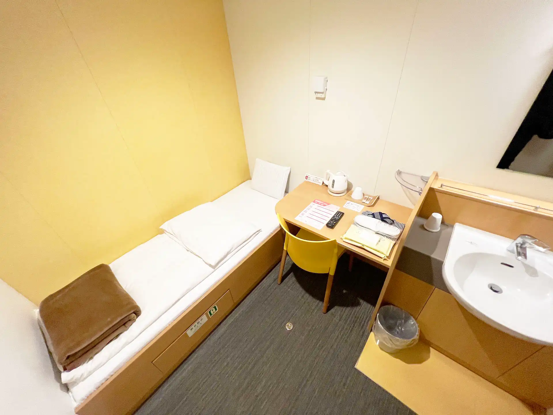 阪九フェリーひびき客室デラックスシングル