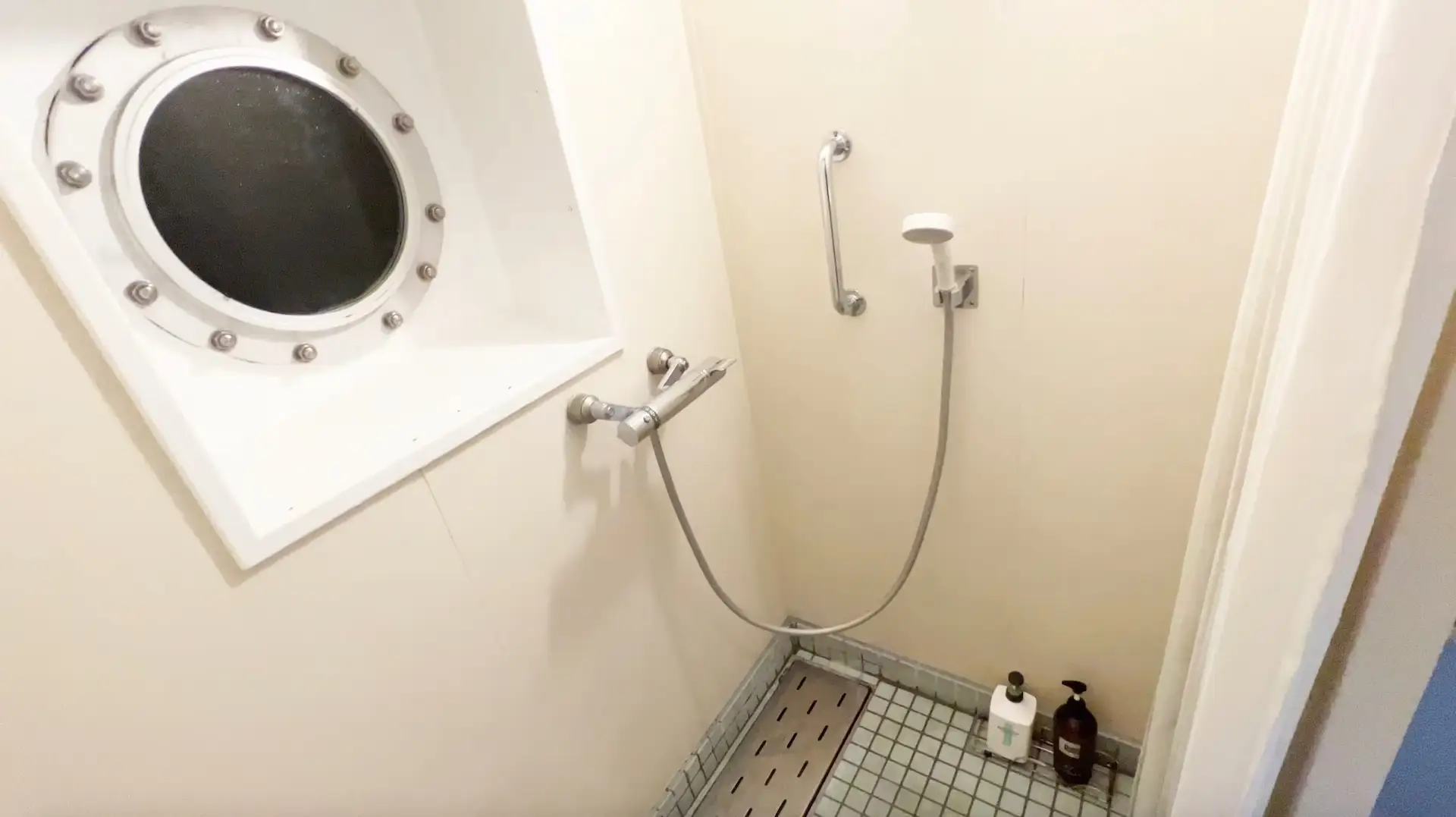 阪九渡輪攝津號上的淋浴室