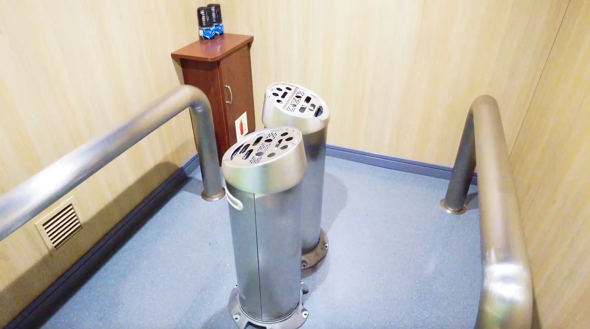 阪九渡輪大和號船內的吸煙室