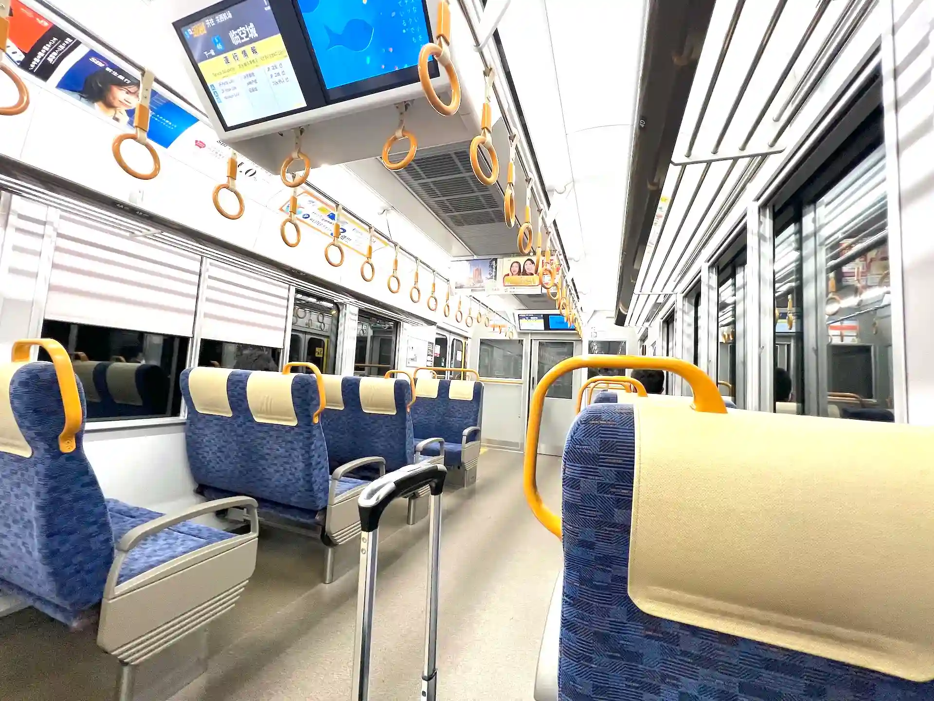 関空快速の電車内の様子