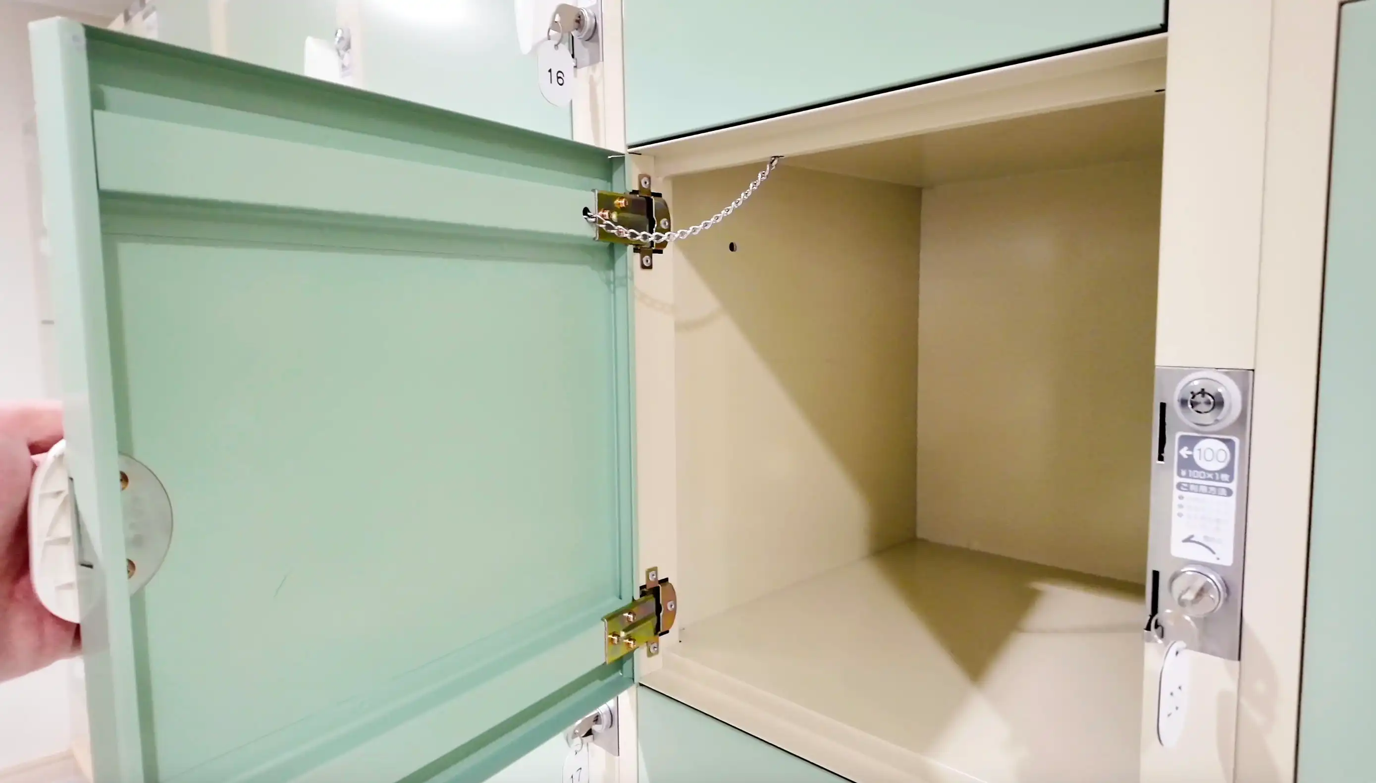 Coin lockers and refrigerated lockers on board Meimon Taiyo Ferry Fukuoka