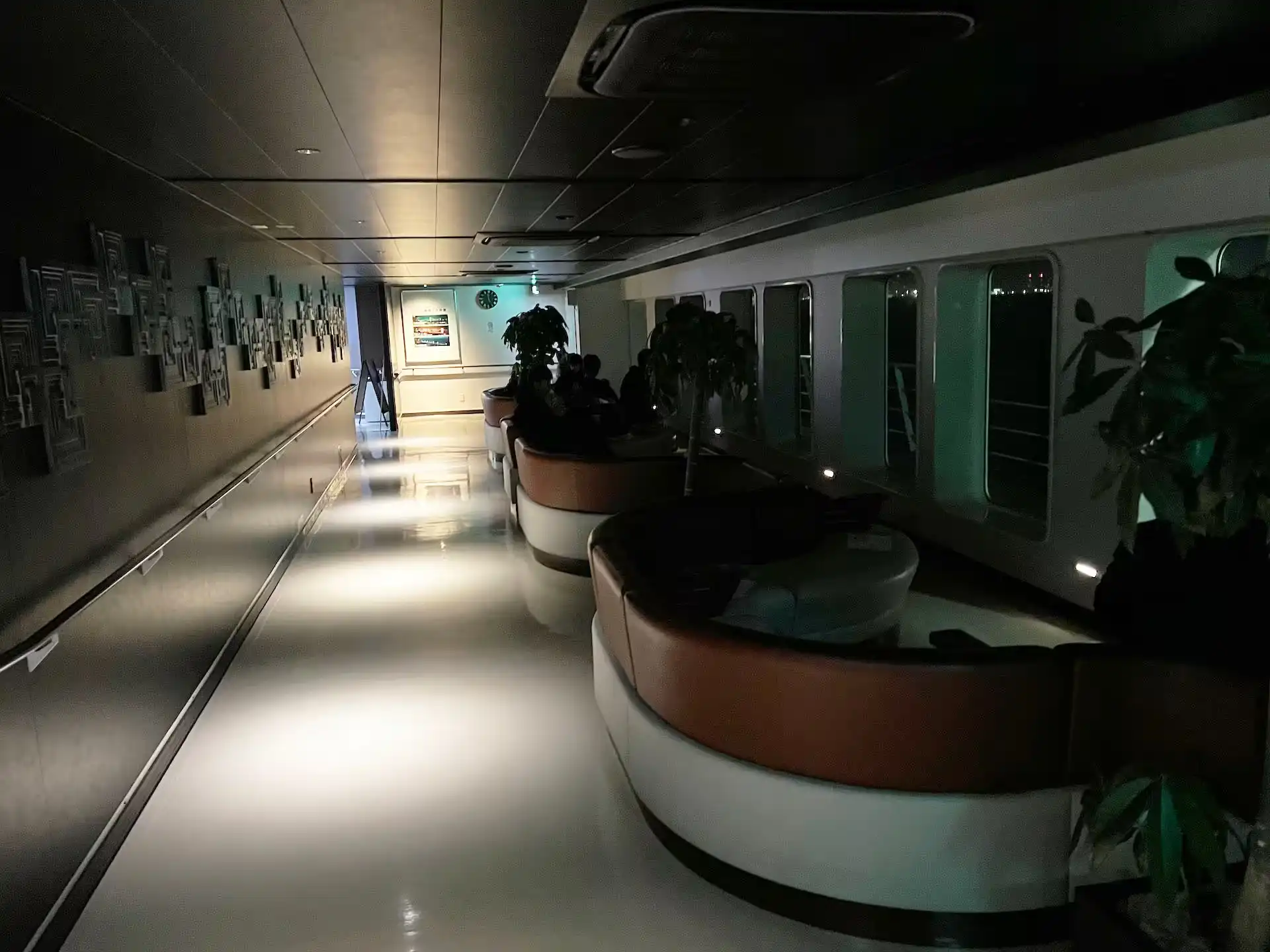 名門大洋渡輪北九州2號船上的觀景休息室