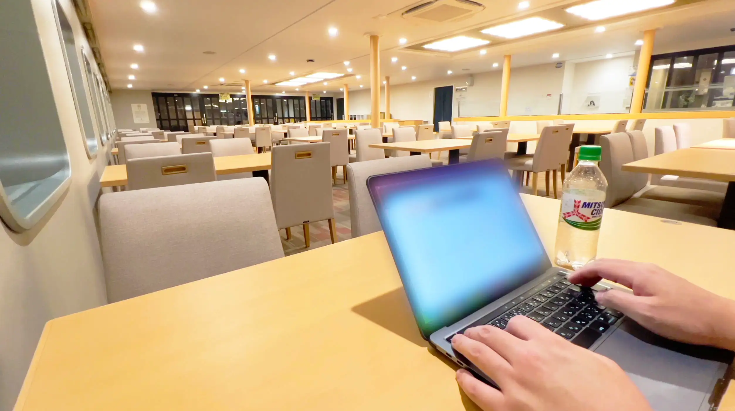 Meimon Taiyo Ferry Kyoto Night Observation Restaurant Desk Work Scene