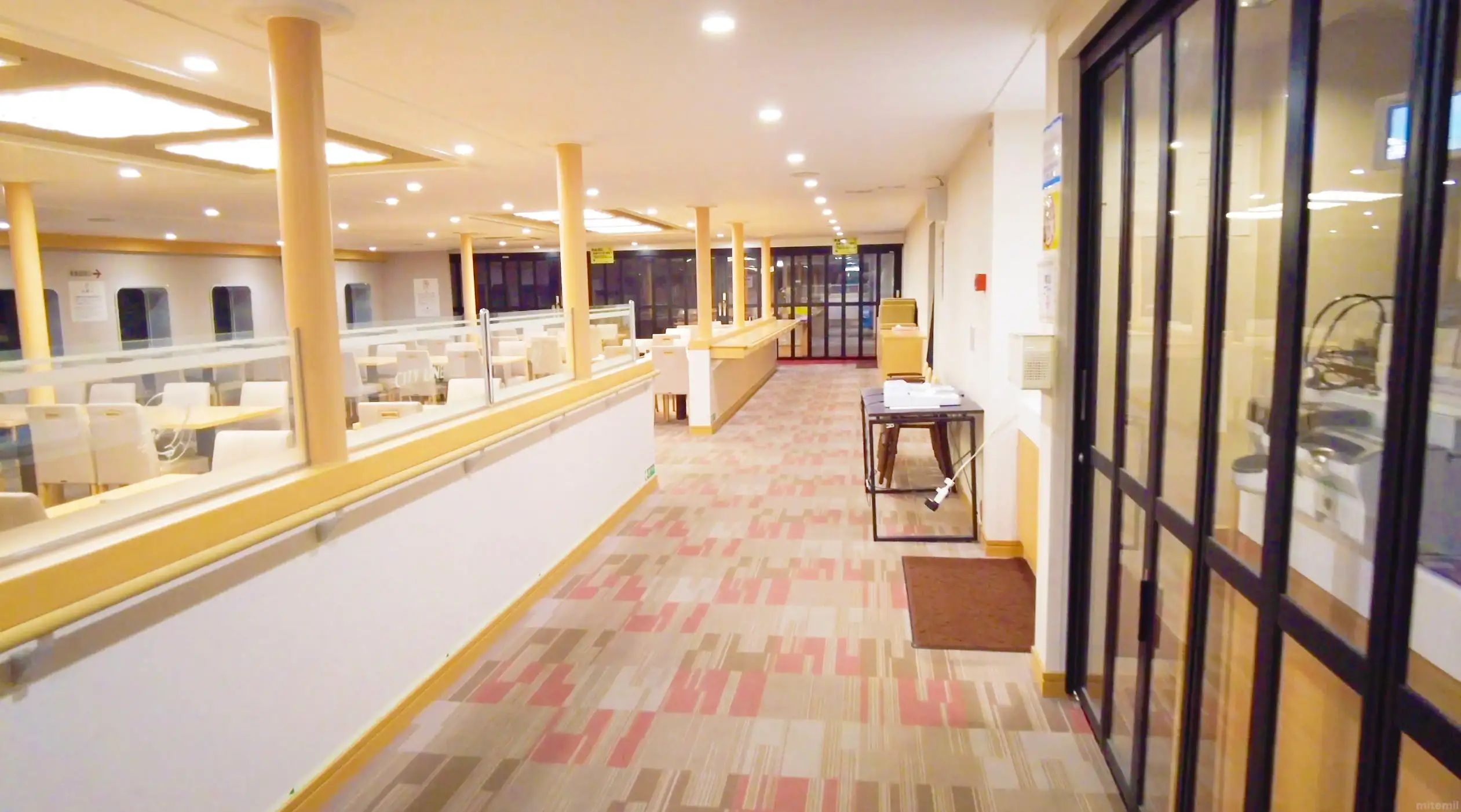 名门大洋渡轮京都夜间展望餐厅内部