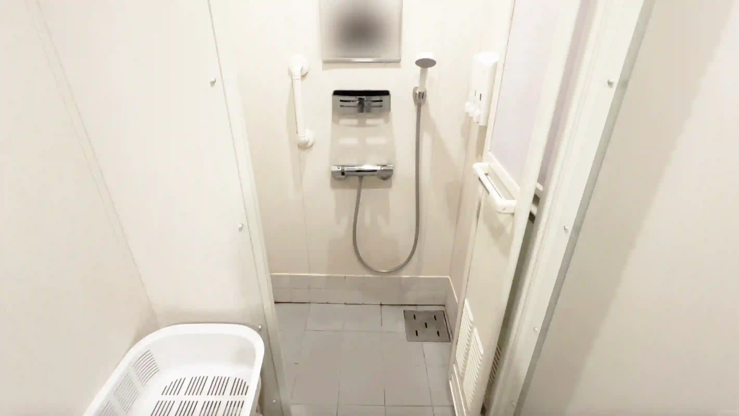 Shower room on board Meimon Taiyo Ferry Kyoto