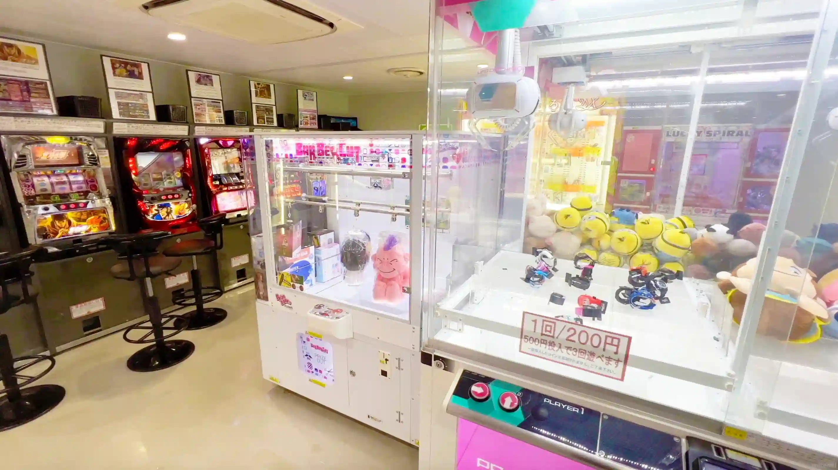 메이몬 타이요 페리 오사카 2호선 내 게임 코너의 크레인 게임 기계