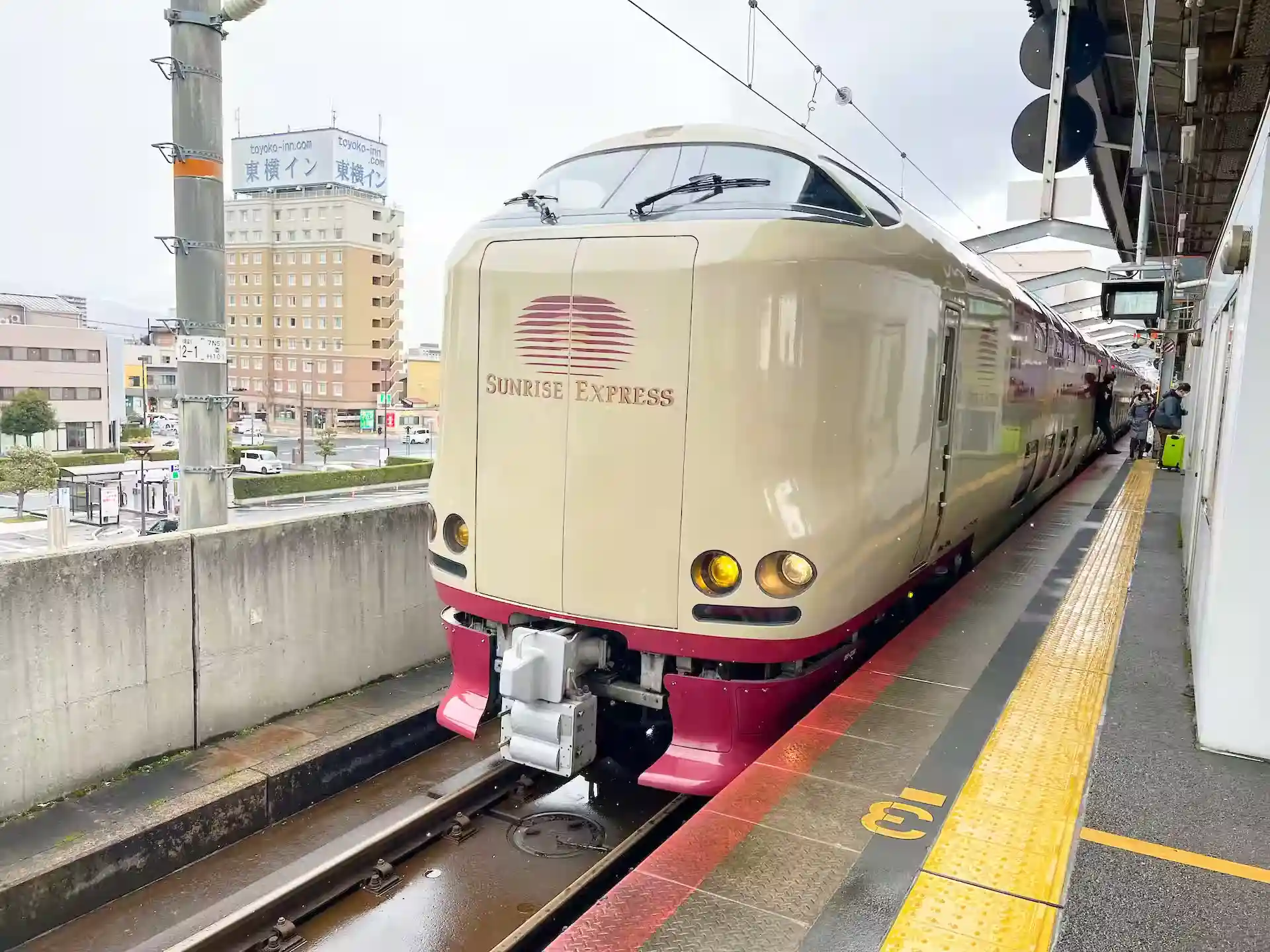 Sunrise Izumo sleeper express stopping at Izumo City Station in Shimane Prefecture.